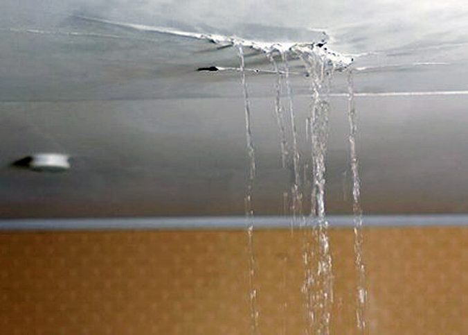 Fuite d’eau au plafond